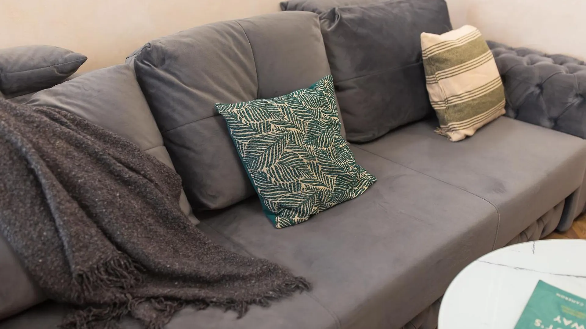 Royalty Apt With City Views On Calea Victoriei Bucharest Apartment