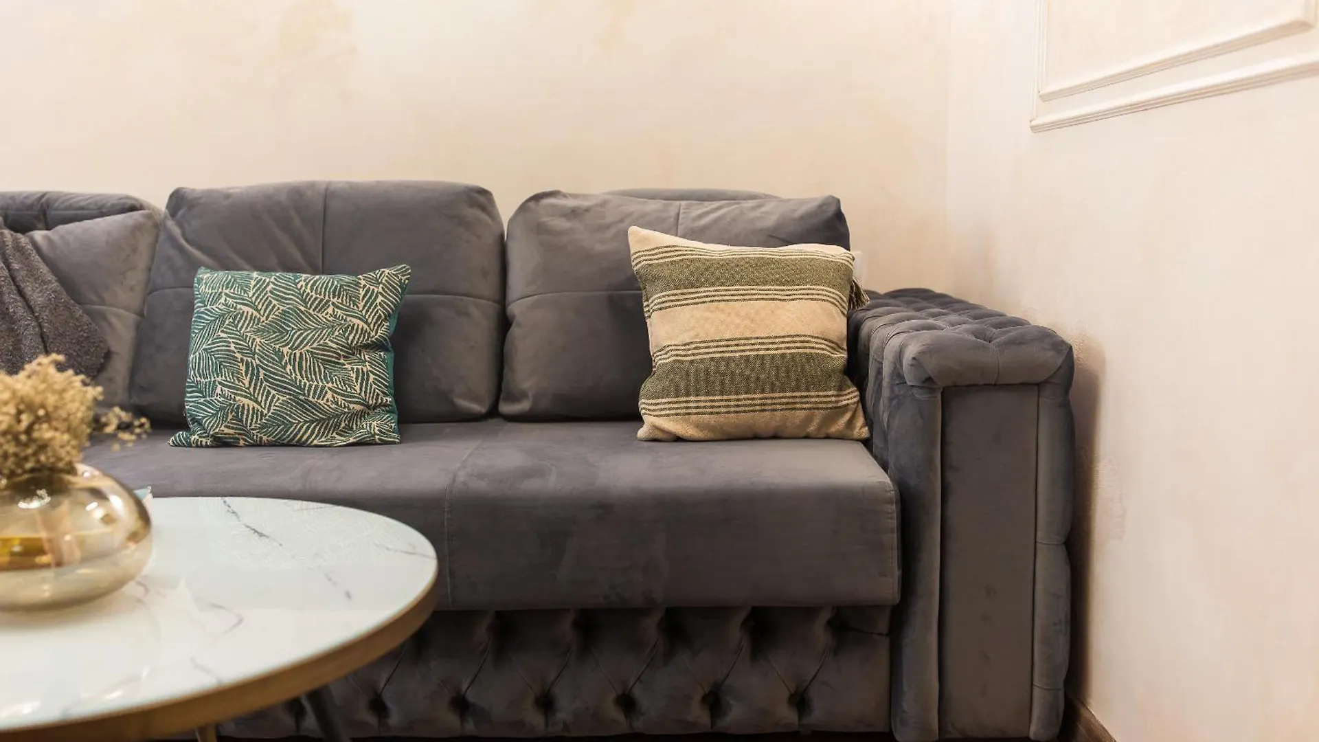 Royalty Apt With City Views On Calea Victoriei Bucharest Apartment